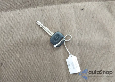 2002 Toyota Sienna Ce z USA, uszkodzony, nr VIN 4T3ZF19C22U451177